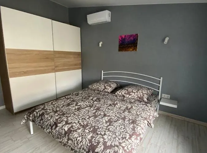 Gil Apartments, Volodimirskaja 90.212 - Majetok Bozdosh Apartamento
